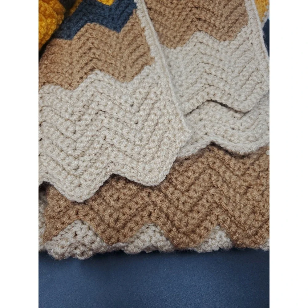 Retro Hand Crocheted Zig Zag Afghan Blanket Throw 70
